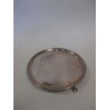 A 20th century silver waiter by Roberts & Belle, 4.8oz