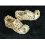 A pair of Chinese jade shoes, 13cm (5 in) wide (2)