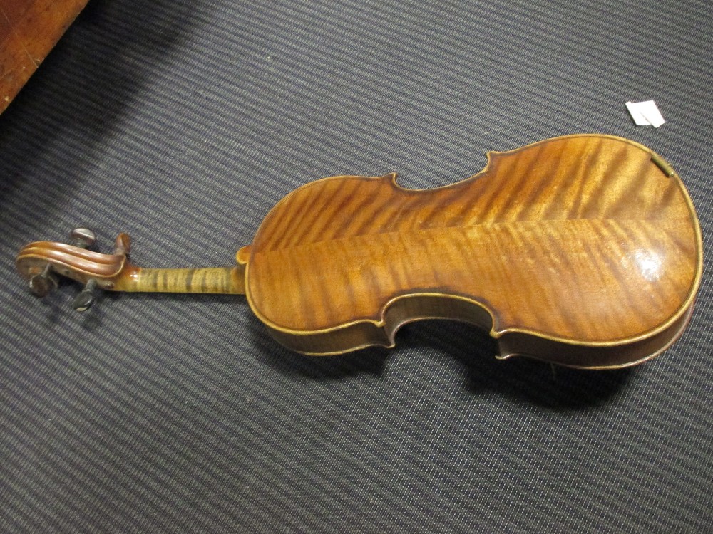 A German violin, the back measures 14.5 in - Image 3 of 4