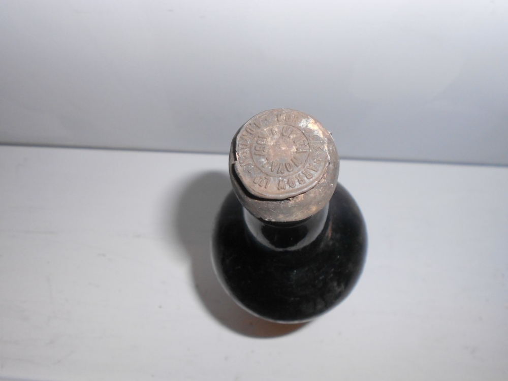 Quinta do Noval 1931, Corney & Barrow wax capsule, one bottle (level in neck). Provenance: a private - Image 2 of 2