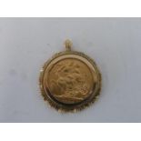 A Victorian 1890 gold sovereign set in a 9ct gold pendant mount.