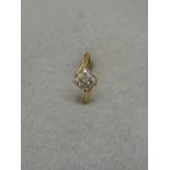 An Edwardian diamond 18ct gold ring, size M.