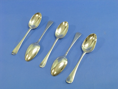 A pair of George I silver Spoons, hallmarked London, 1717, with rat tail bowls, and engraved 'A'