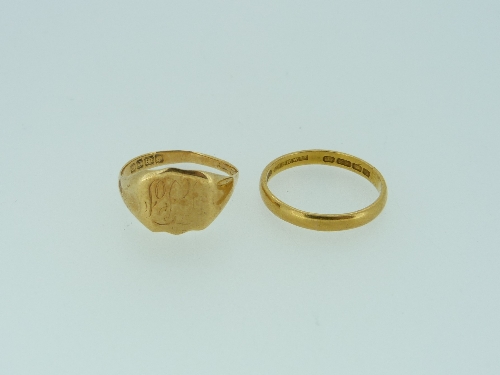 A 22ct yellow gold Wedding Band, 3.3g, together with an 18ct yellow gold signet ring, 3.1g (2) - Image 4 of 4