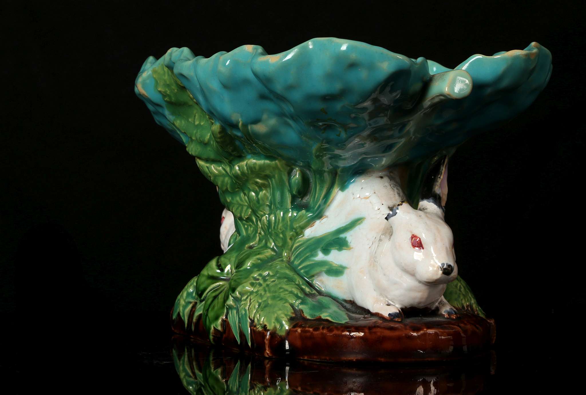 A MINTON MAJOLICA RABBIT COMPORT, dated 1870, modelled as a large cabbage leaf in bright - Image 3 of 5