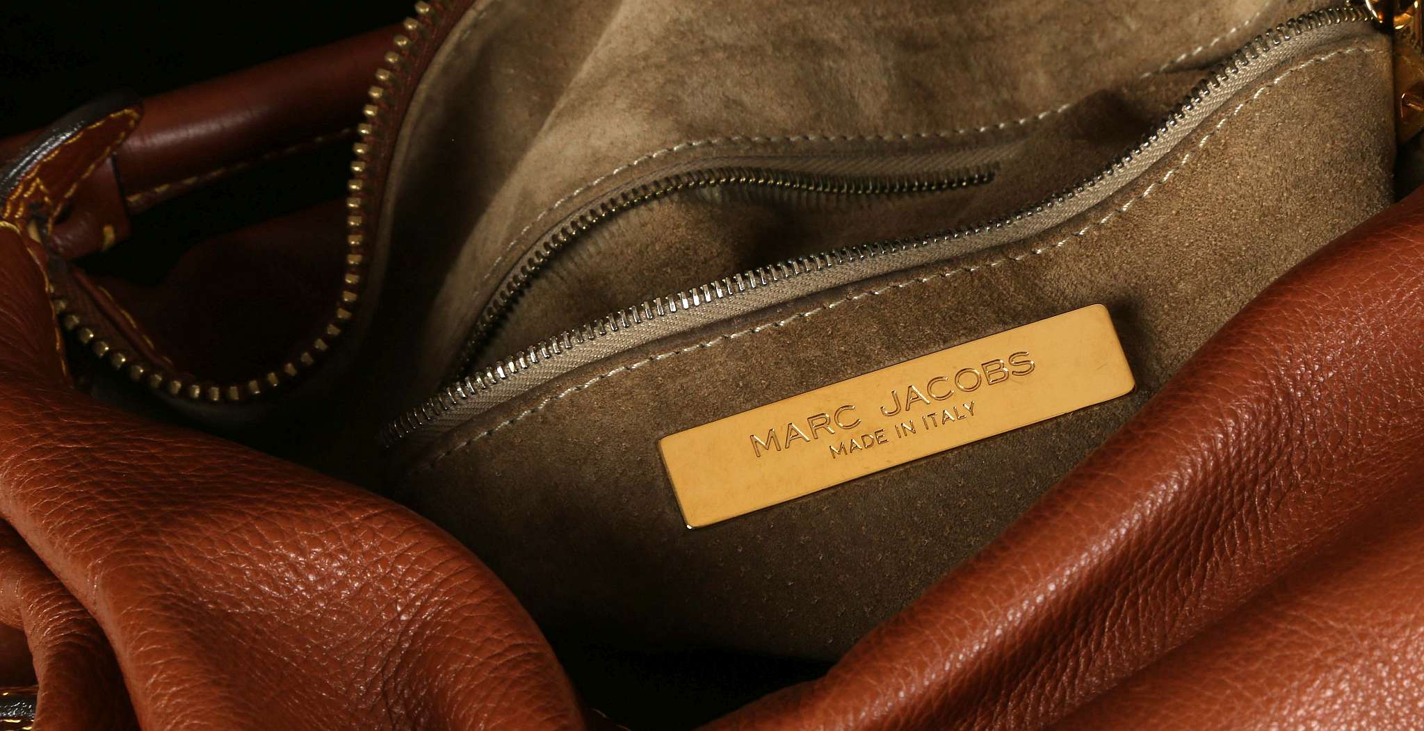 MARC JACOBS BLAKE HOBO BAG, soft brown leather with contrasting stitching, gilt tone hardware, - Image 6 of 6