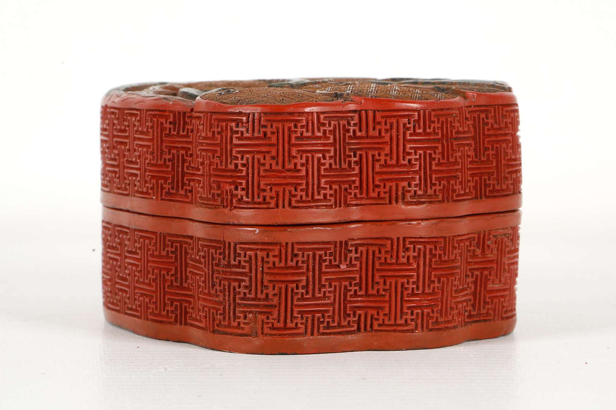 A CHINESE CINNABAR LACQUER LYCHEE BOX AND COVER.
Qing Dynasty, 18th Century.
Carved to the top in - Image 2 of 8