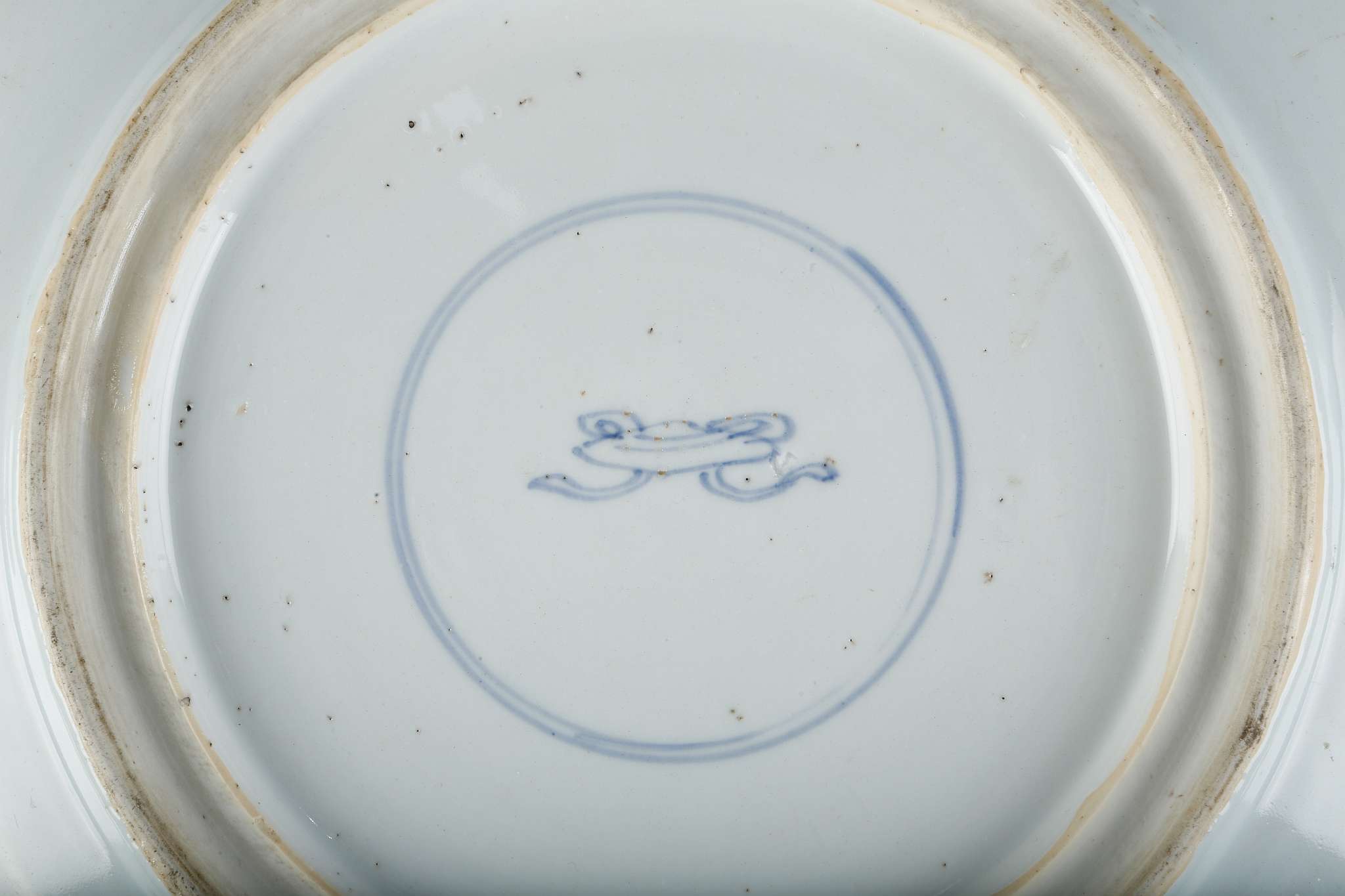 A CHINESE BLUE AND WHITE CRACKED ICE DISH.Qing Dy - Image 3 of 4