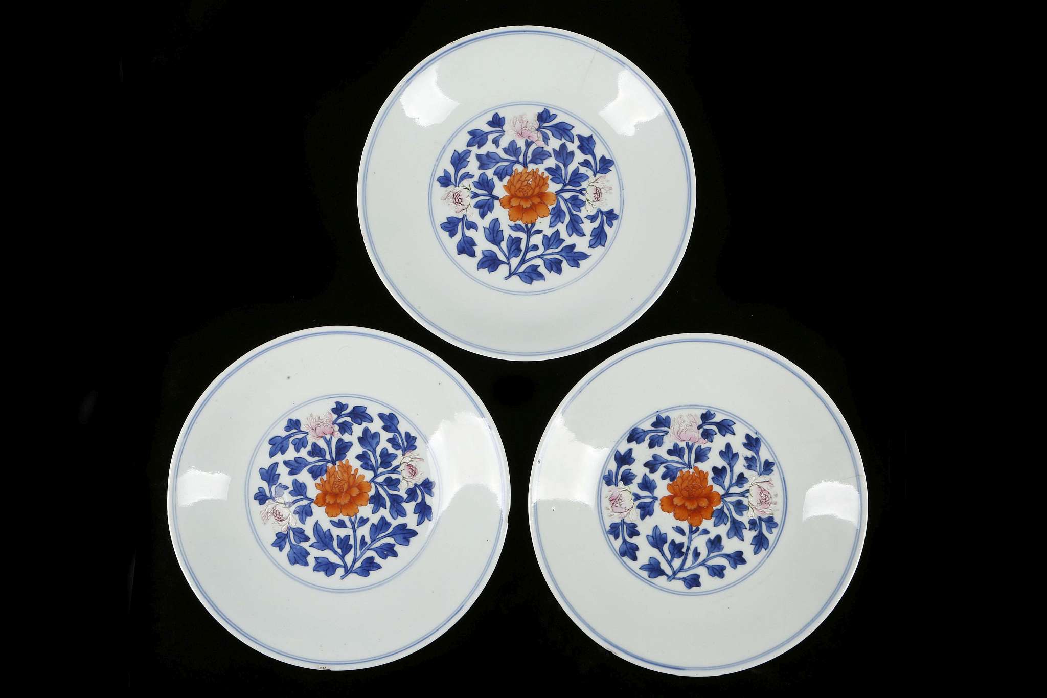 A SET OF THREE CHINESE ENAMELLED BLUE AND WHITE PLATES.
Qing Dynasty, Qianlong mark and of the - Image 2 of 6