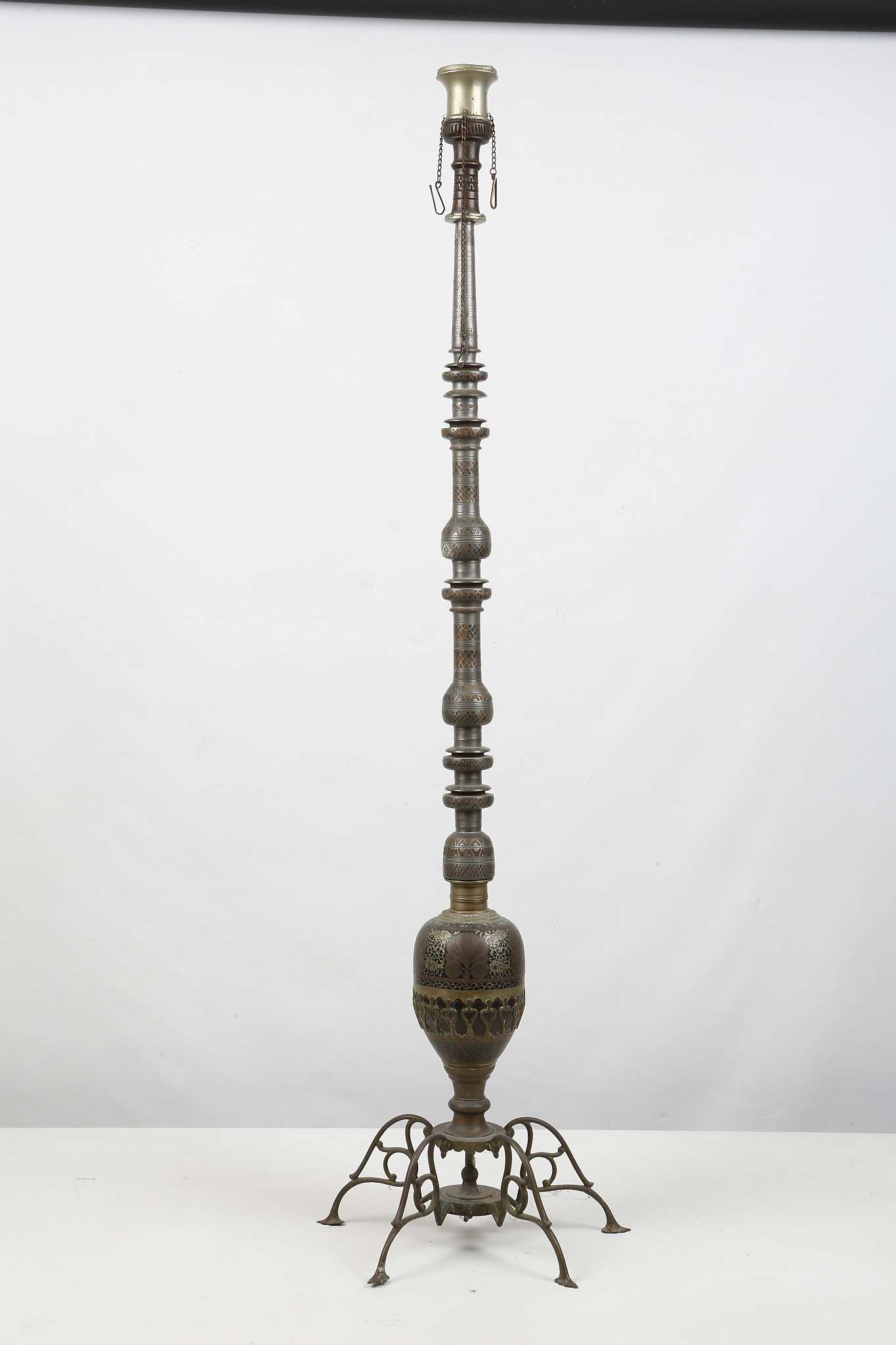 A WOOD AND MIXED METAL HOOKAH. 

125cm H. - Image 3 of 5