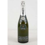 Moet et Chandon 1977 Silver Jubilee Champagne (1)
