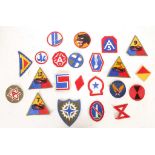 U.S. Army WWII cloth patches / badges. (22).