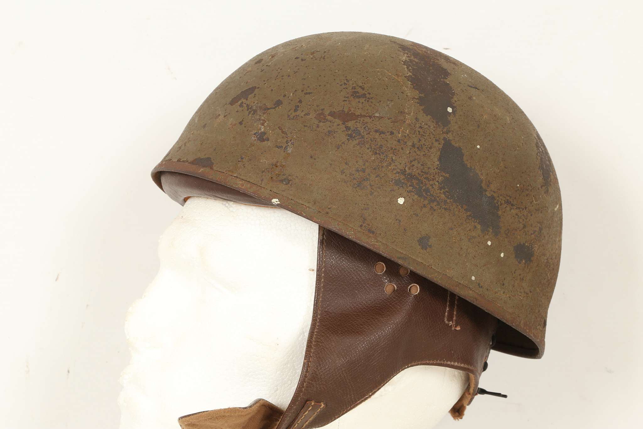 WWII British Army dispatch rider;s helmet, 1944 st - Image 4 of 10