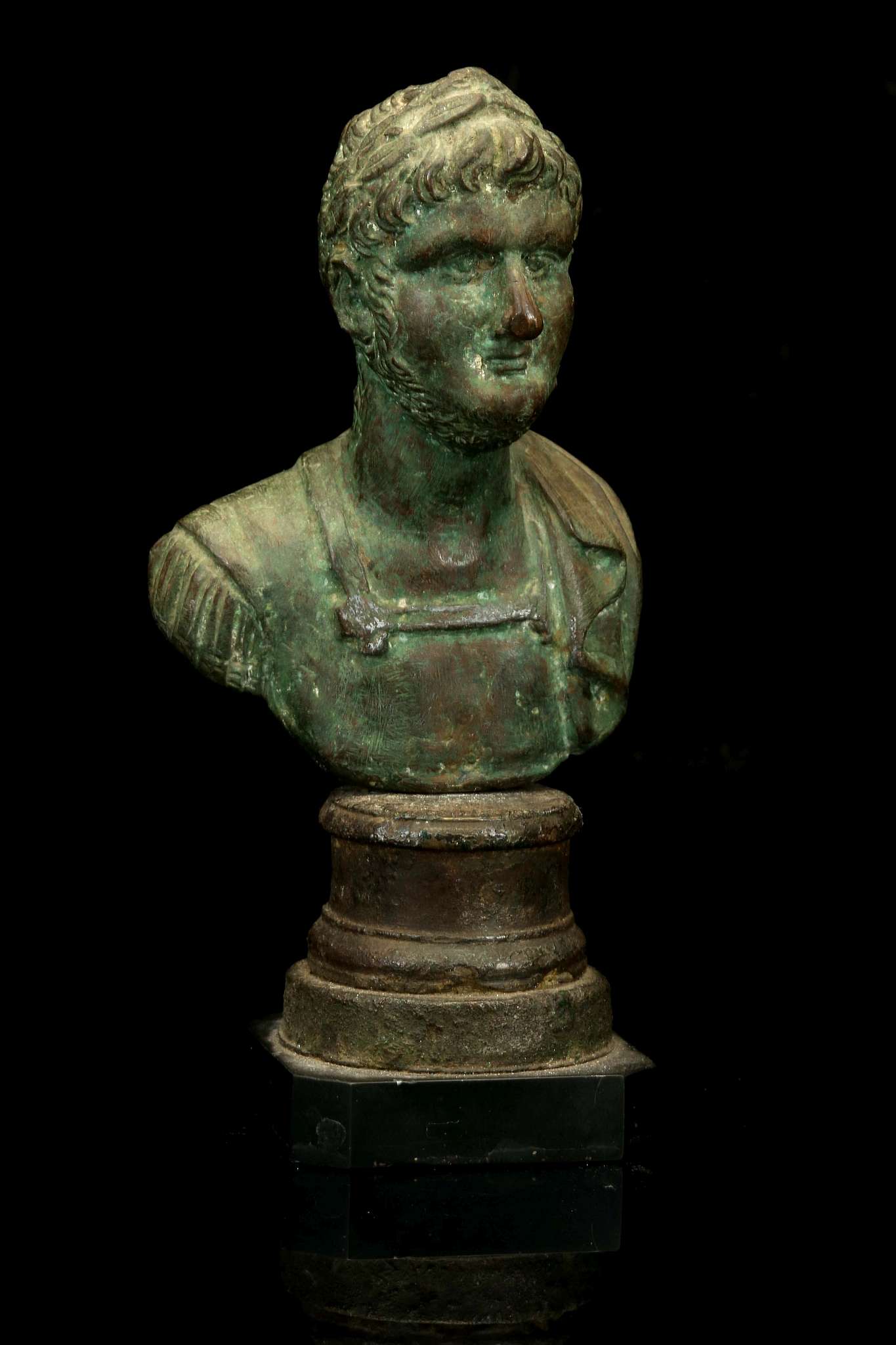 A GRAND TOUR BRONZE BUST OF A ROMAN EMPEROR Circa 18th-19th Century A.D. 12.5cm high incl. bronze