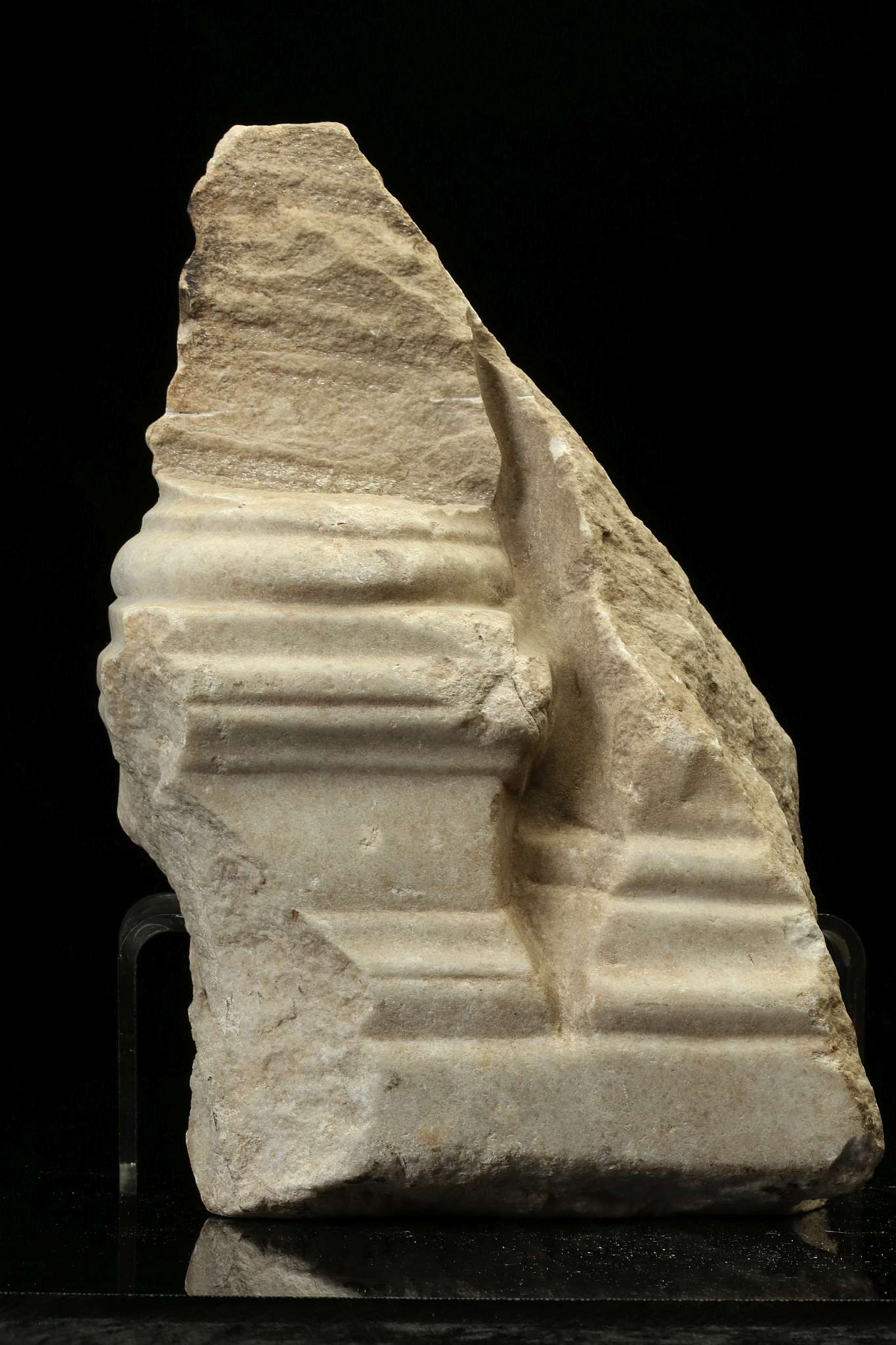 TWO ROMAN STONE FRAGMENTS Circa 2nd-3rd Century A.D. Including a limestone capital fragment, - Image 3 of 3
