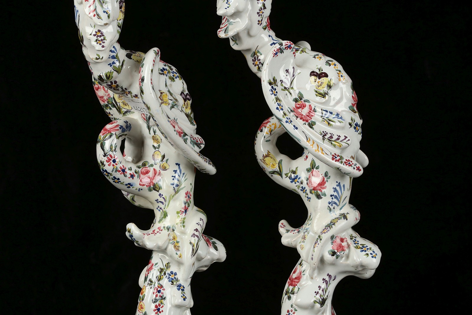 A PAIR OF ITALIAN NOVE (BASSANO) FAIENCE CANDLESTI - Image 5 of 6