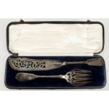 A cased set of hallmarked silver fish servers with