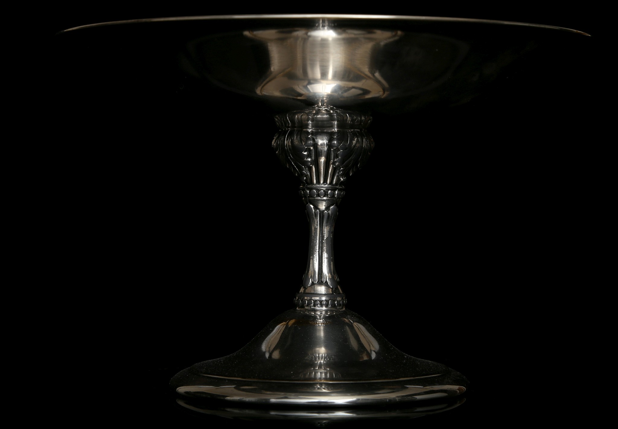 Redd & Barton, Taunton, Massachusetts, an early 20th century silver plated comport pedestal dish, - Image 3 of 4