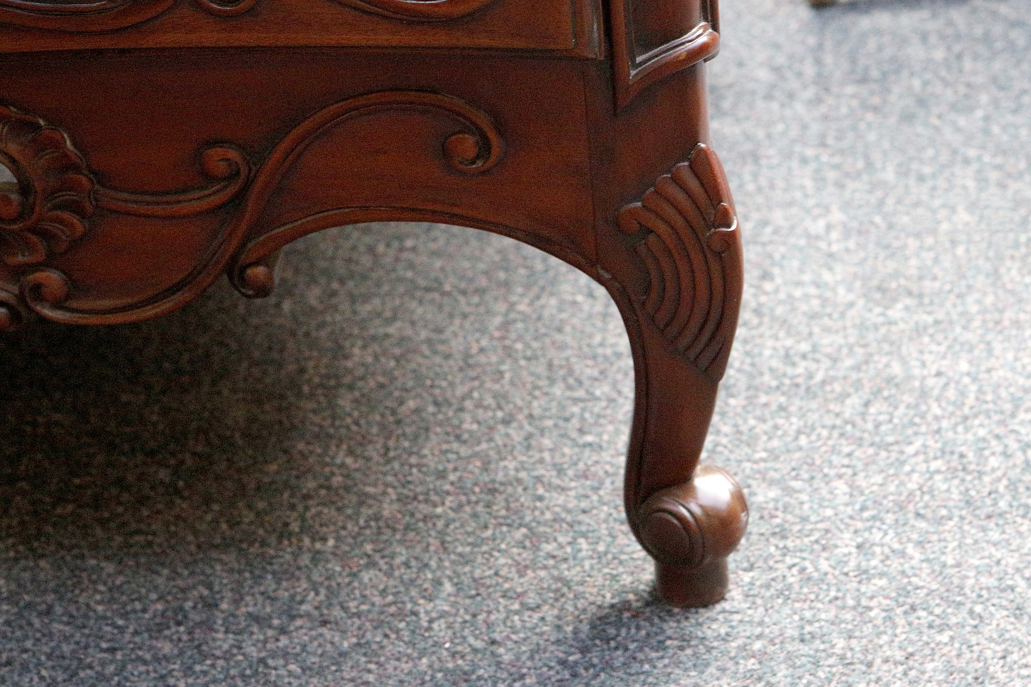 An early 20th century, rococo style serpentine front sideboard, having parquetry top and 2 carved - Image 3 of 3