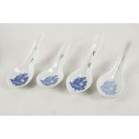 Two pairs of Chinese blue and white spoons decorated with figures (2).