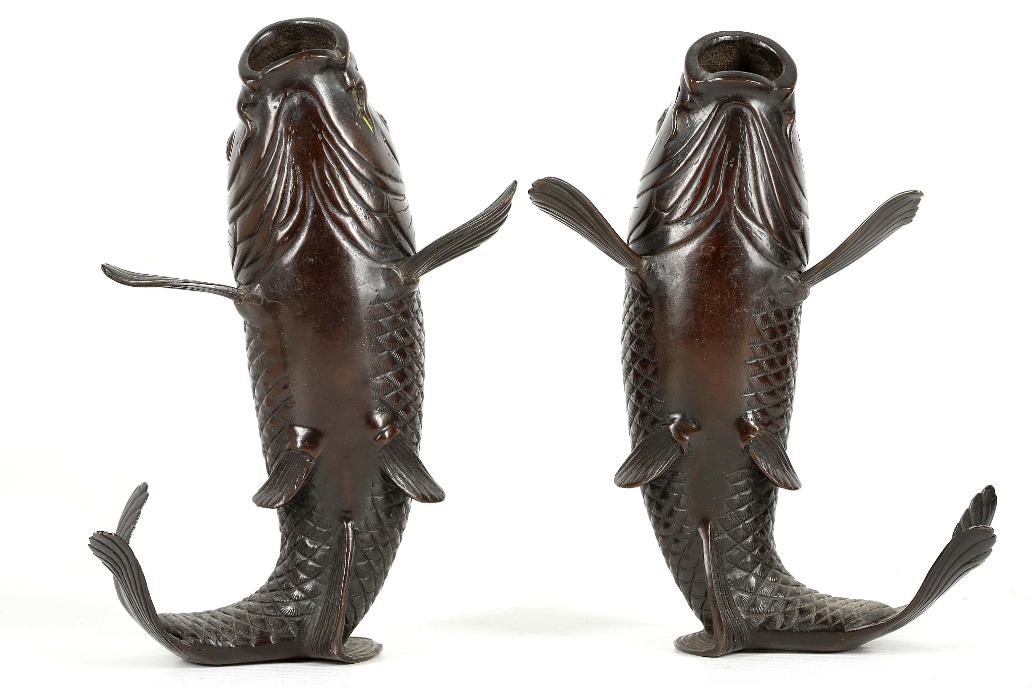 A PAIR OF JAPANESE ‘LEAPING CARP’ VASES. Meiji era. Naturalistically cast resting on their fins, the - Image 4 of 7