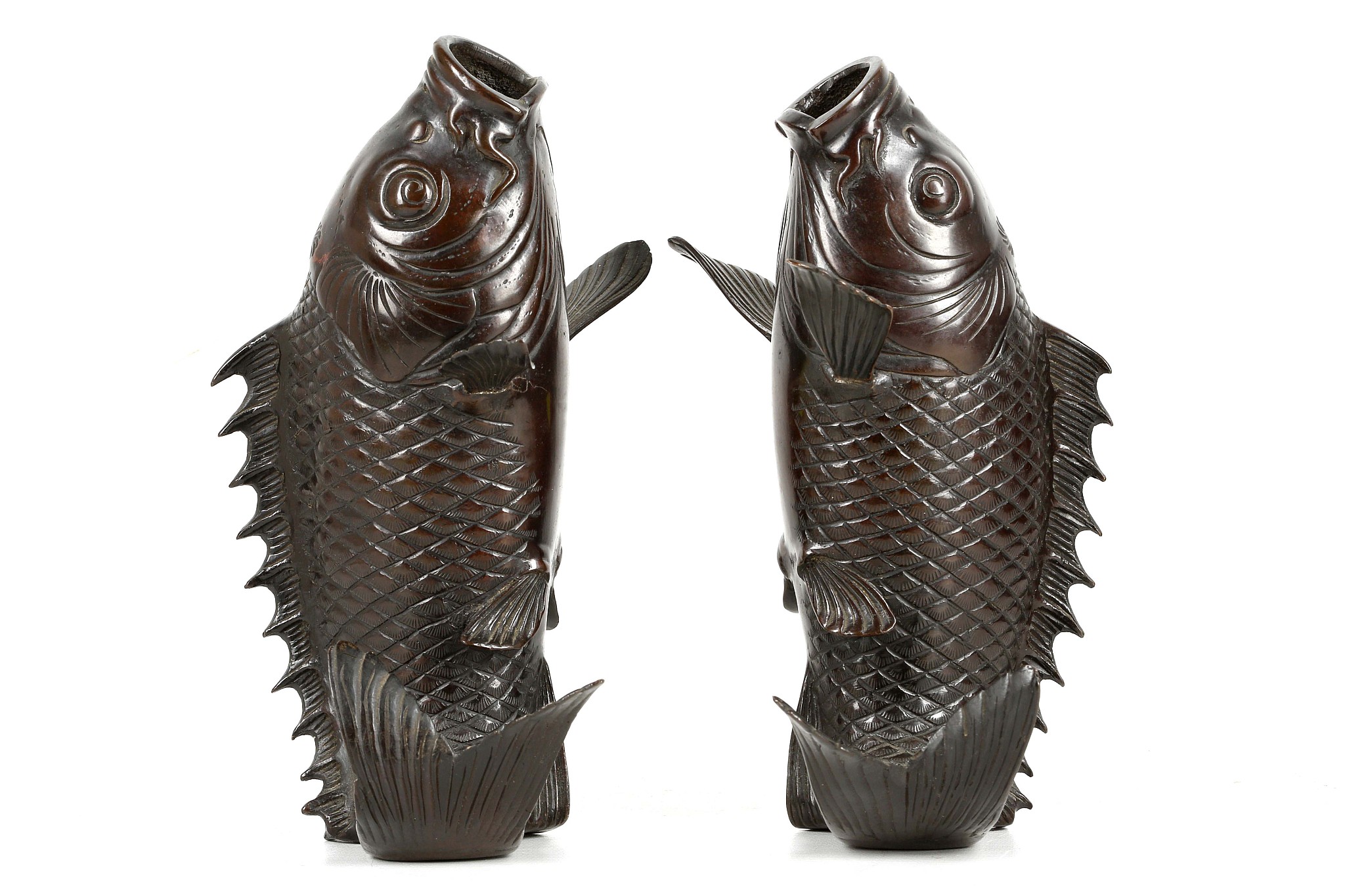 A PAIR OF JAPANESE ‘LEAPING CARP’ VASES. Meiji era. Naturalistically cast resting on their fins, the - Image 3 of 7