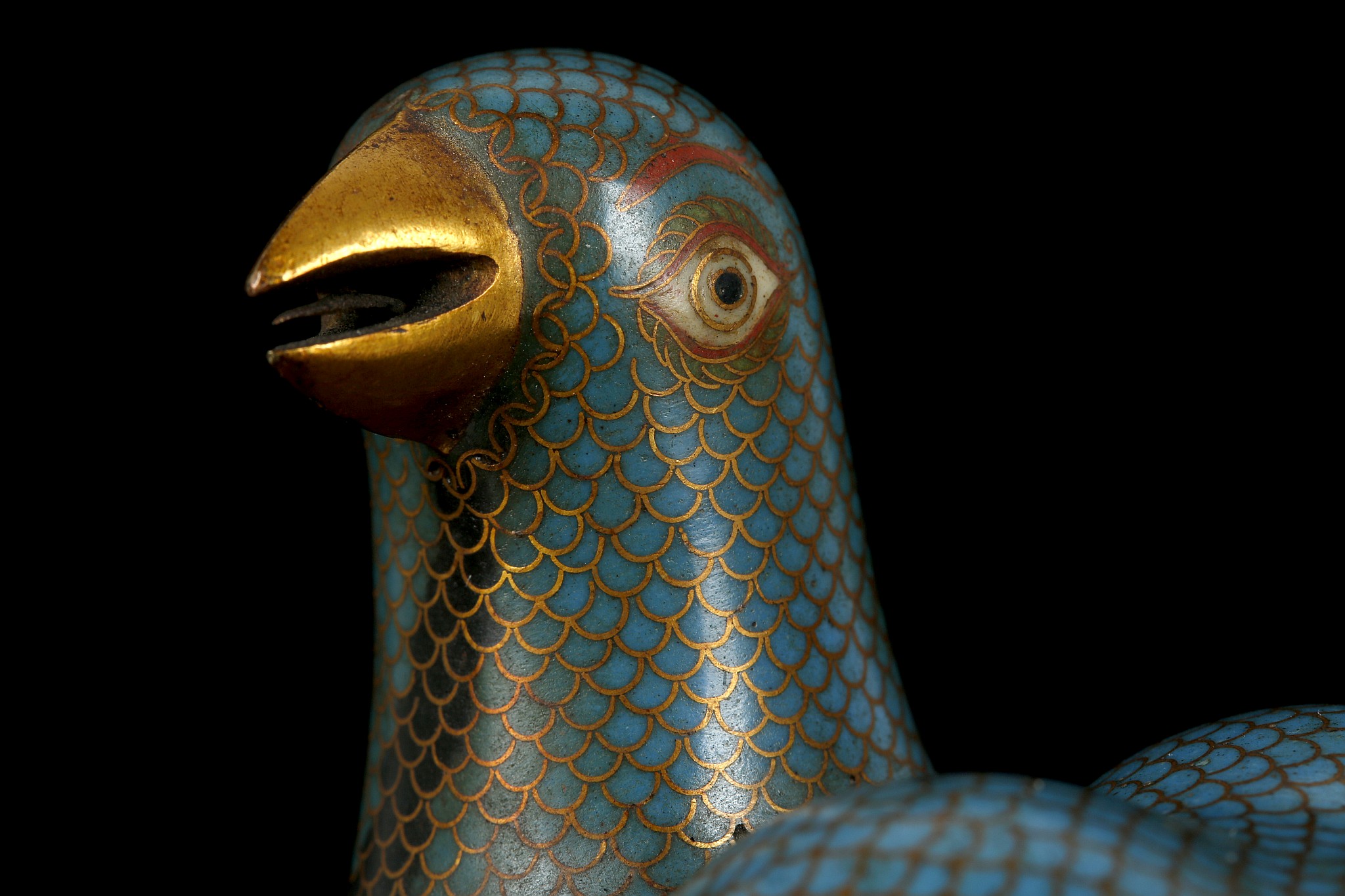 A PAIR OF CHINESE CLOISONNÉ ENAMEL ‘QUAIL’ CENSERS AND COVERS. Qing Dynasty, 18th Century. Decorated - Image 5 of 9