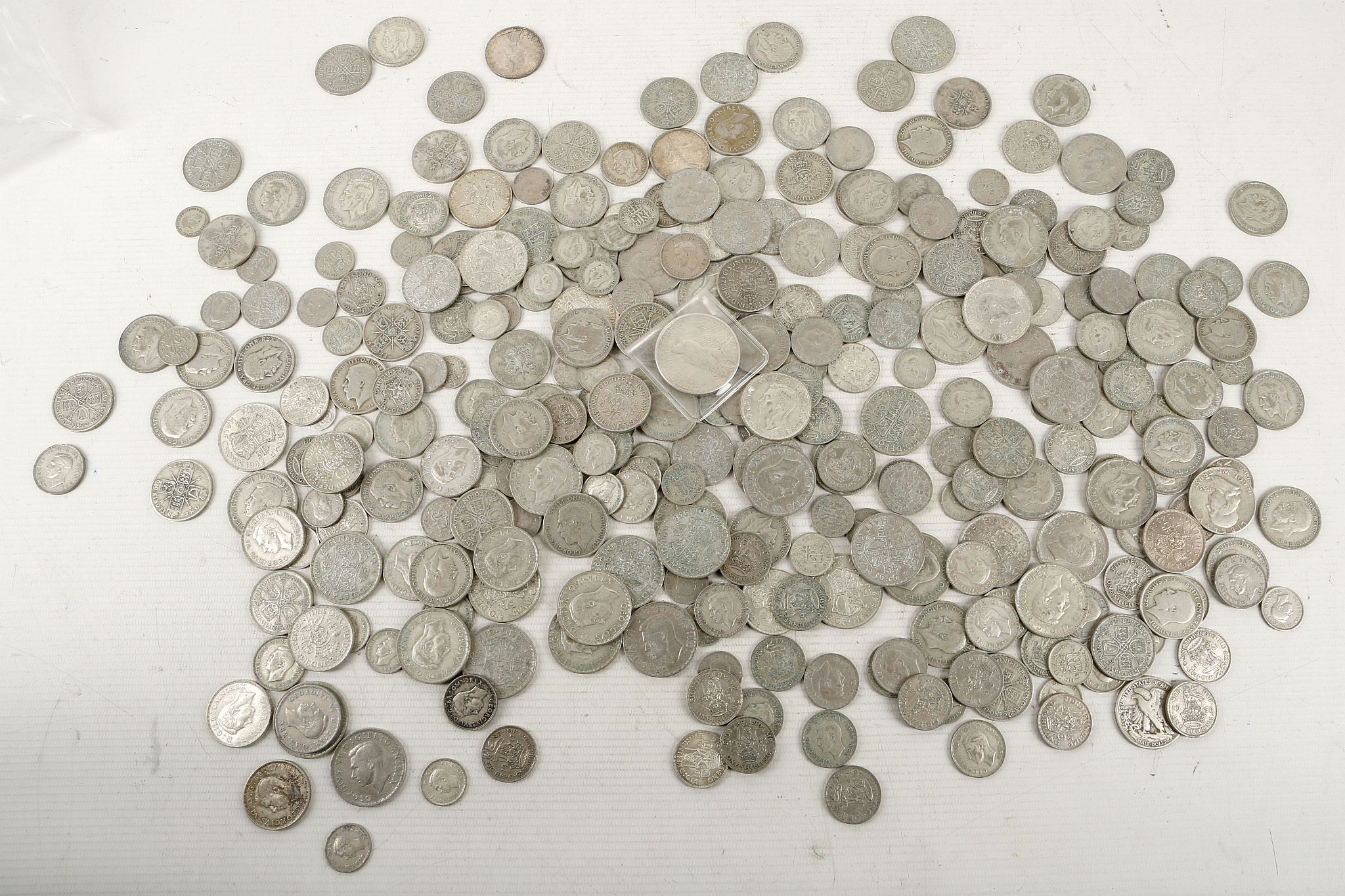 A large collection of coins relating to G.B. and includes Victorian, Edwardian, George V, George VI, - Image 3 of 3