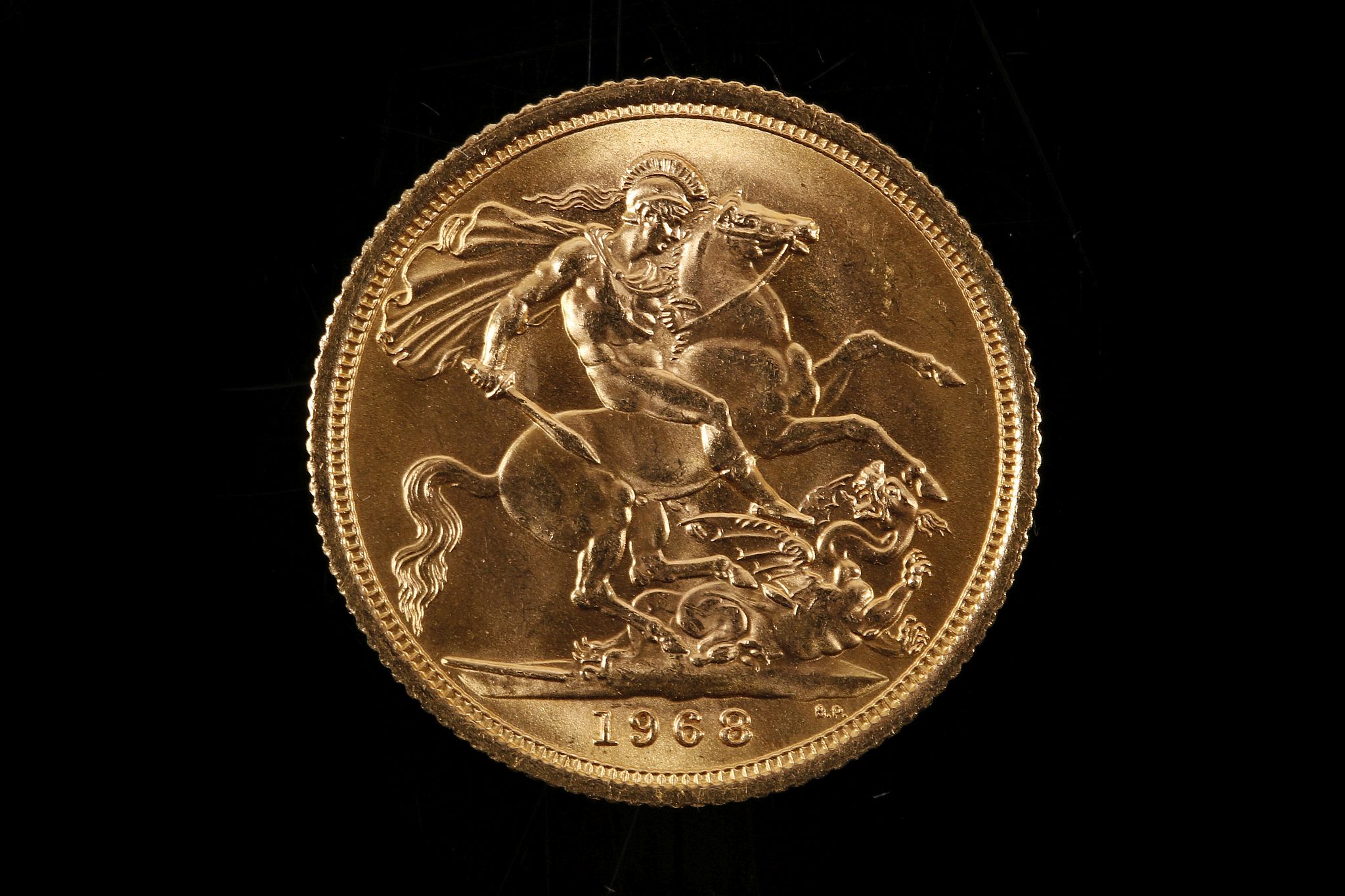 QEII 1968 sovereign, EF.