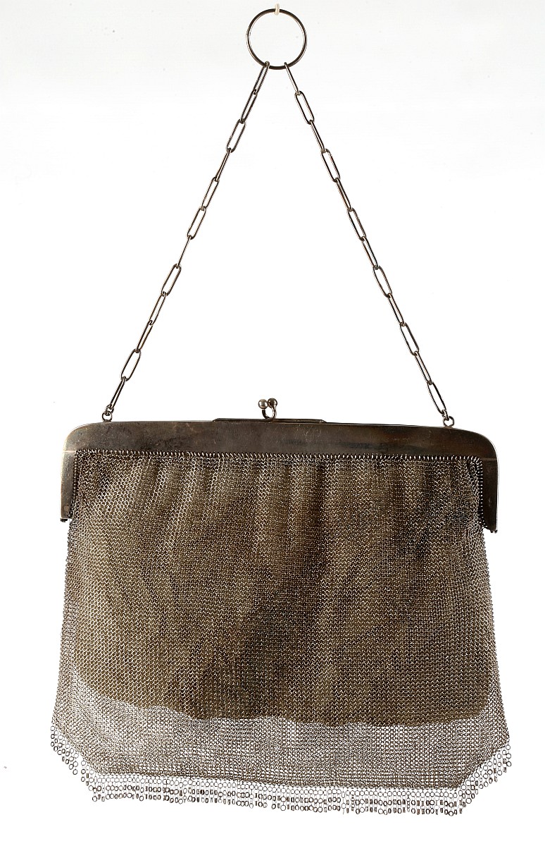 SILVER MESH HANDBAG, Chester import mark for 1913,