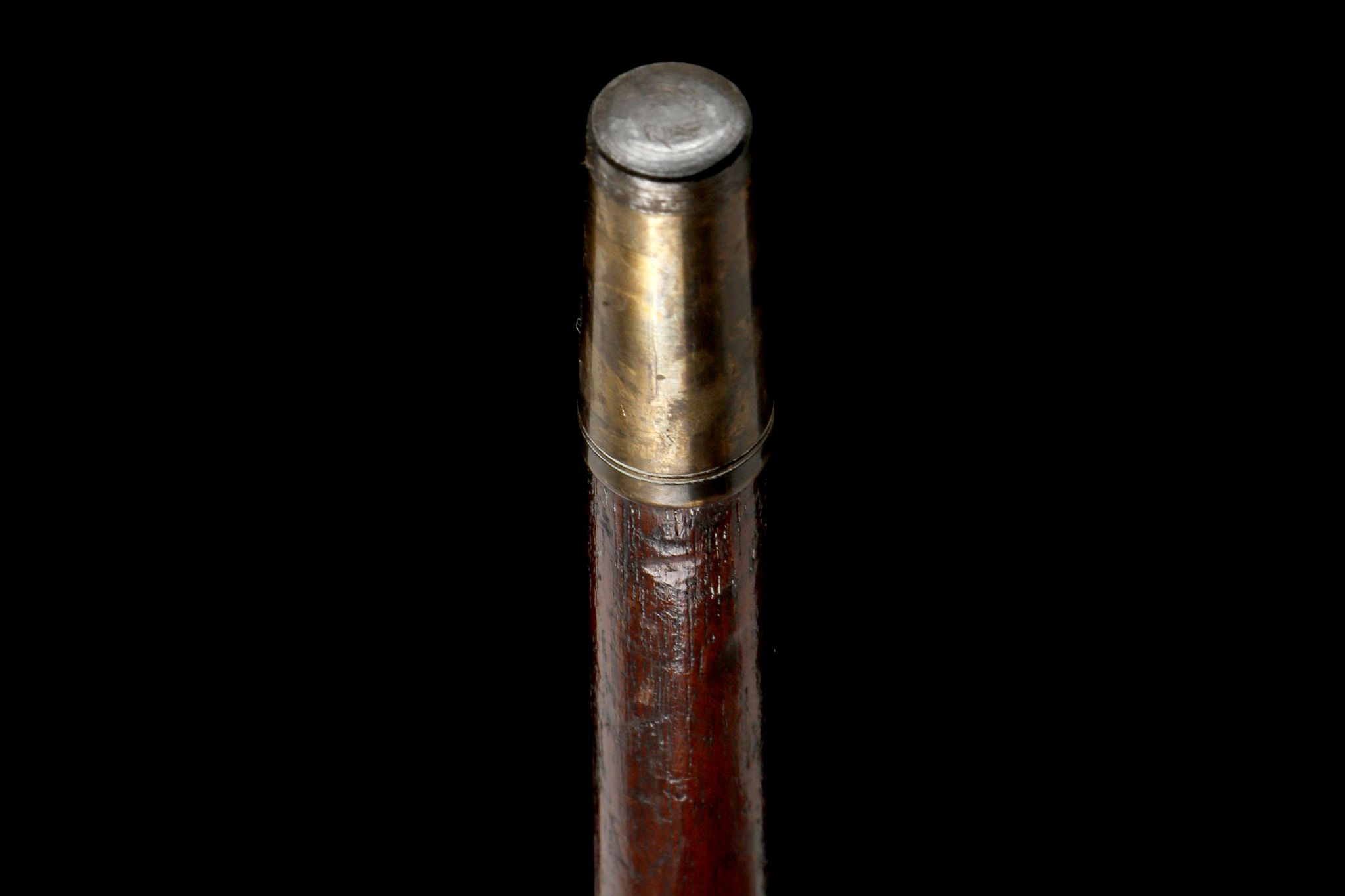 A LATE 19TH / EARLY 20TH CENTURY STAINED WOOD CANE - Image 8 of 8