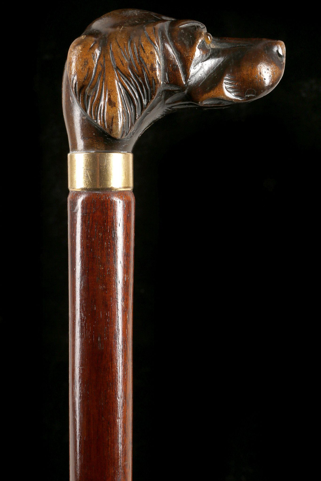 A LATE 19TH / EARLY 20TH CENTURY STAINED WOOD CANE - Image 4 of 8
