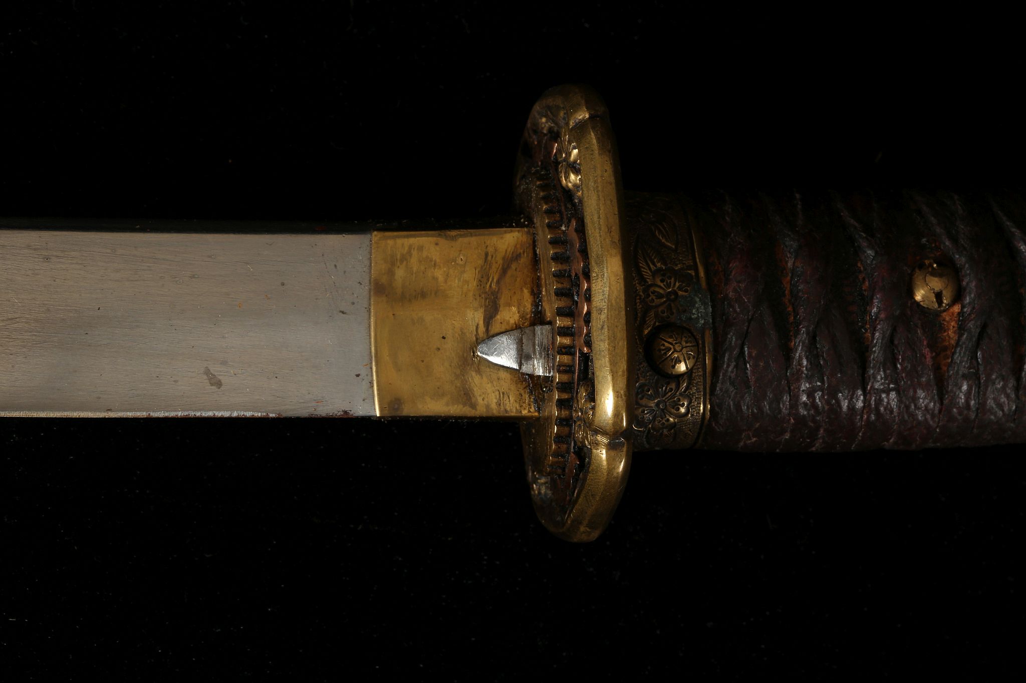 Japanese sword (shin-gunto) c.1930, brass floral d - Image 6 of 6