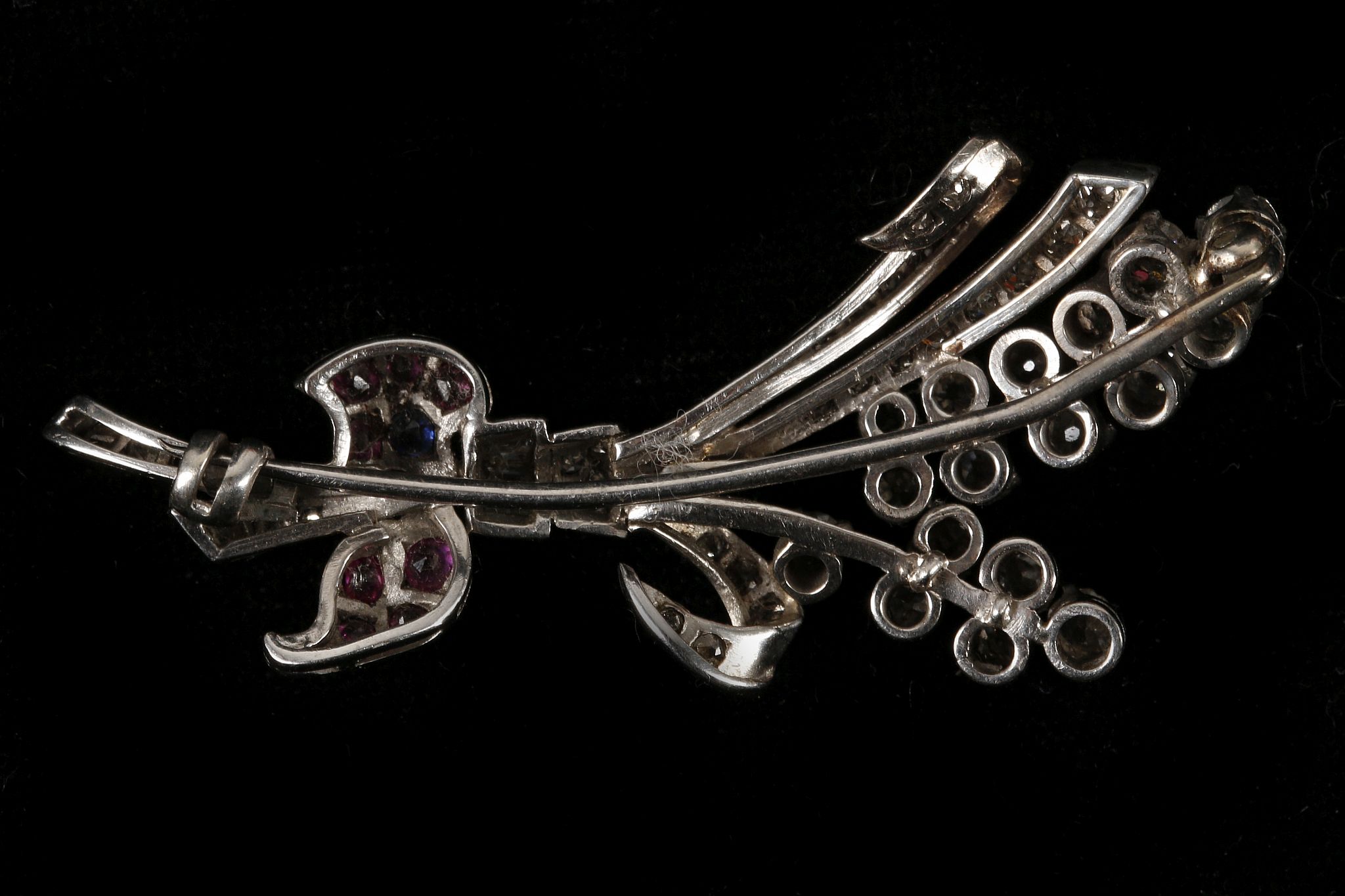 An Art Deco platinum, diamond, ruby and sapphire s - Image 2 of 2