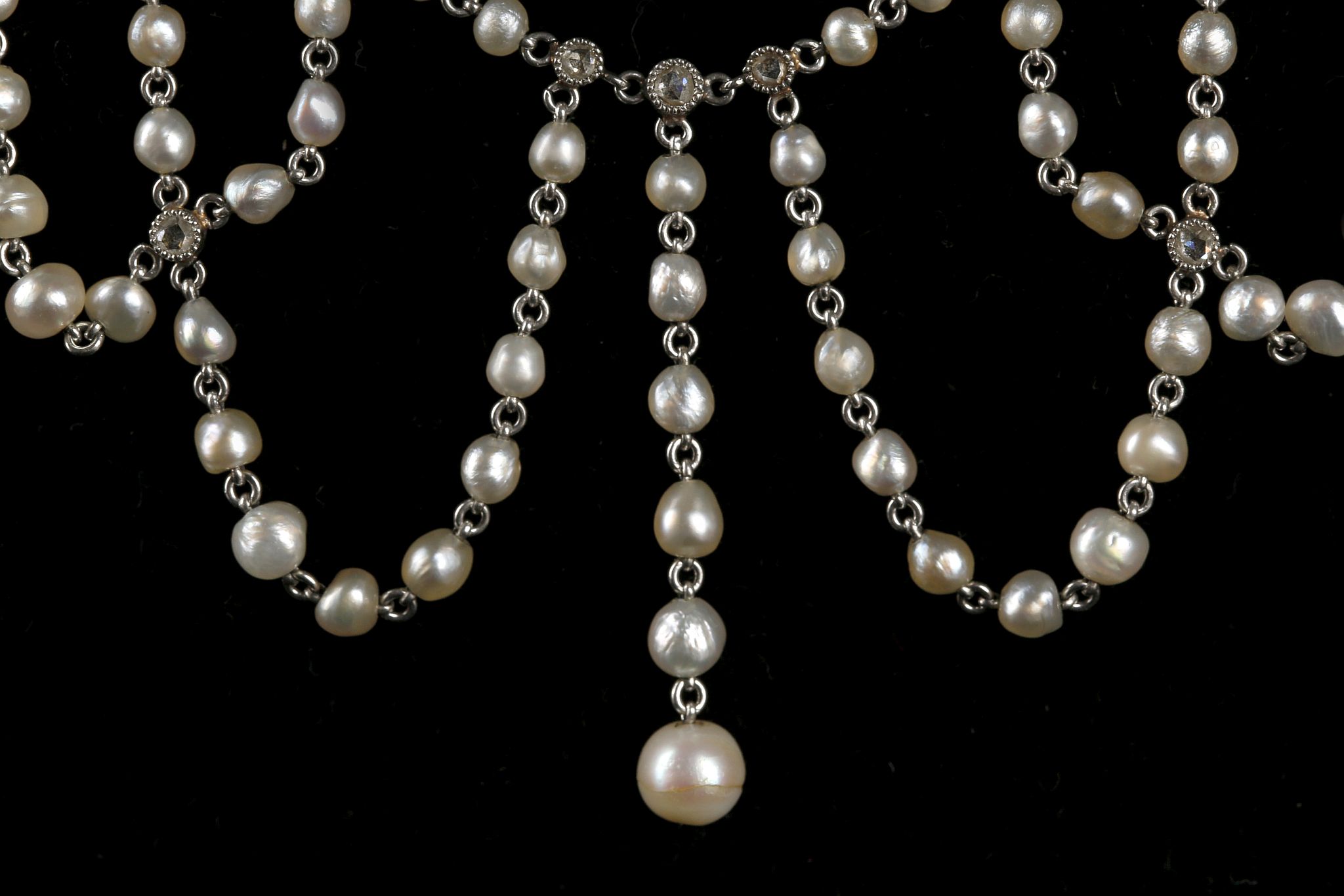 A fine c.1910, platinum, pearl and diamond set nec - Image 2 of 2