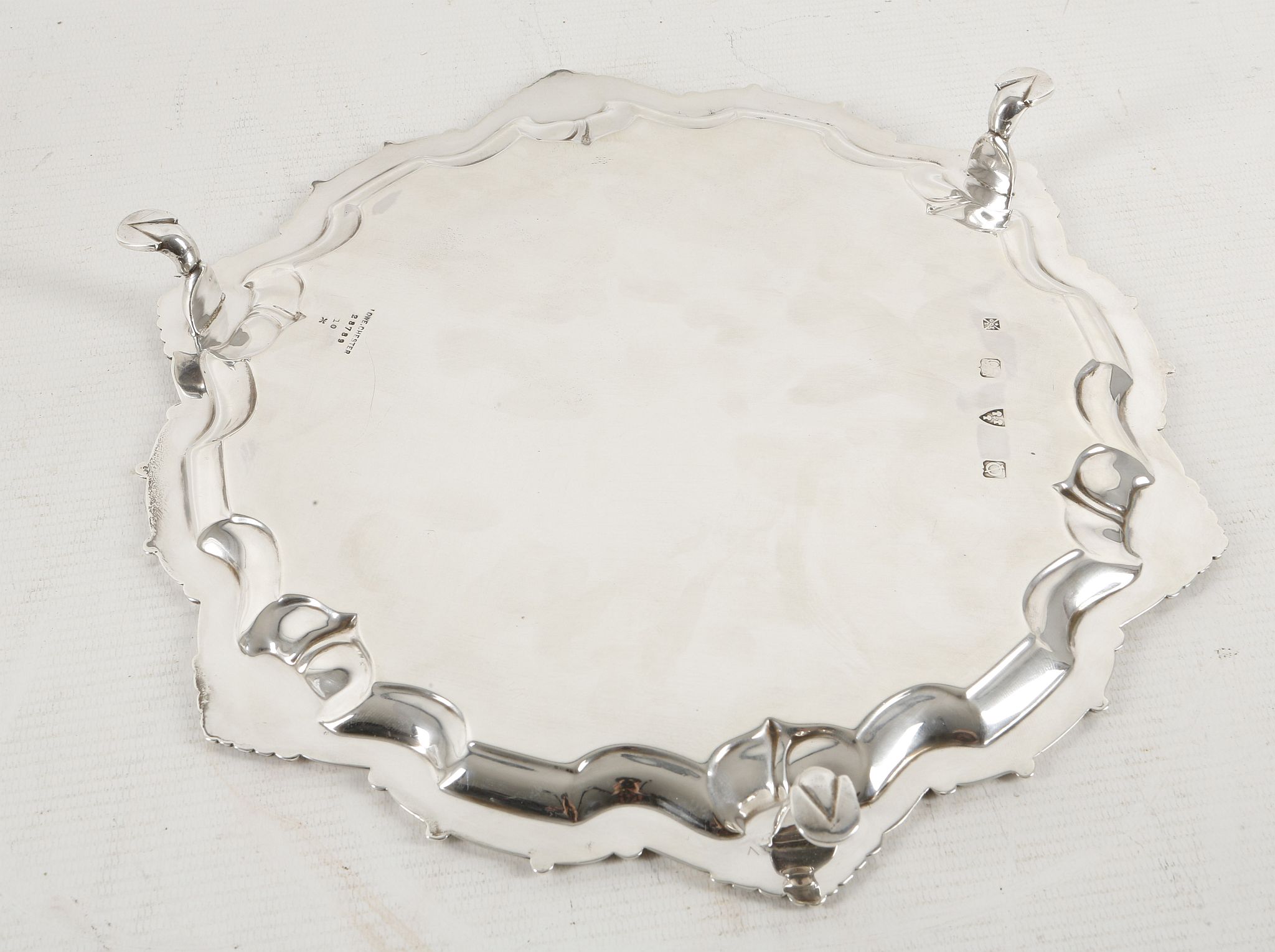 An elegant hallmarked silver salver, having pie-cr - Image 3 of 3