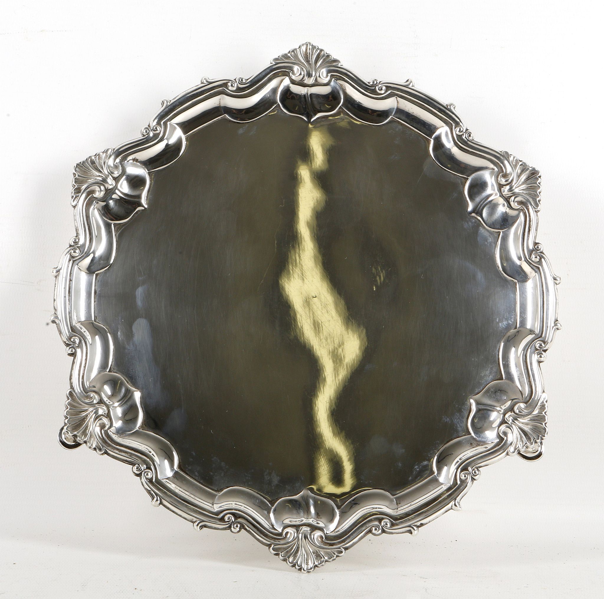 An elegant hallmarked silver salver, having pie-cr - Image 2 of 3