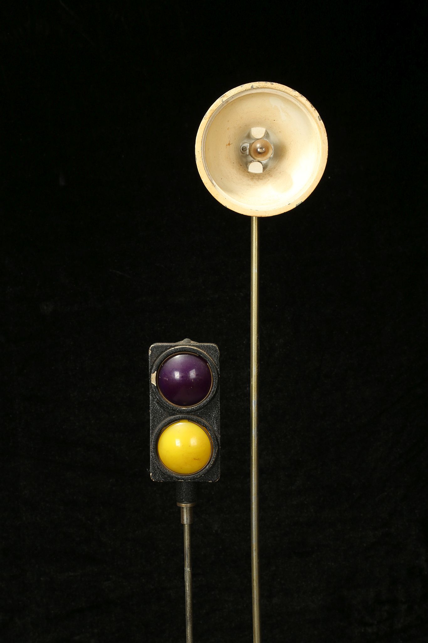 VASSILAKIS TAKIS (GREEK, b.1925), 'SIGNAL', cast aluminium lights with coloured perspex lenses, - Image 4 of 22