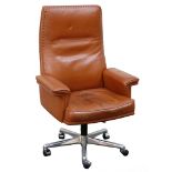 A MODERN TAN LEATHER EXECUTIVE DESK CHAIR, manufac