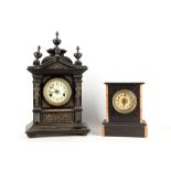 German, early 20th century wooden mantel clock, tu