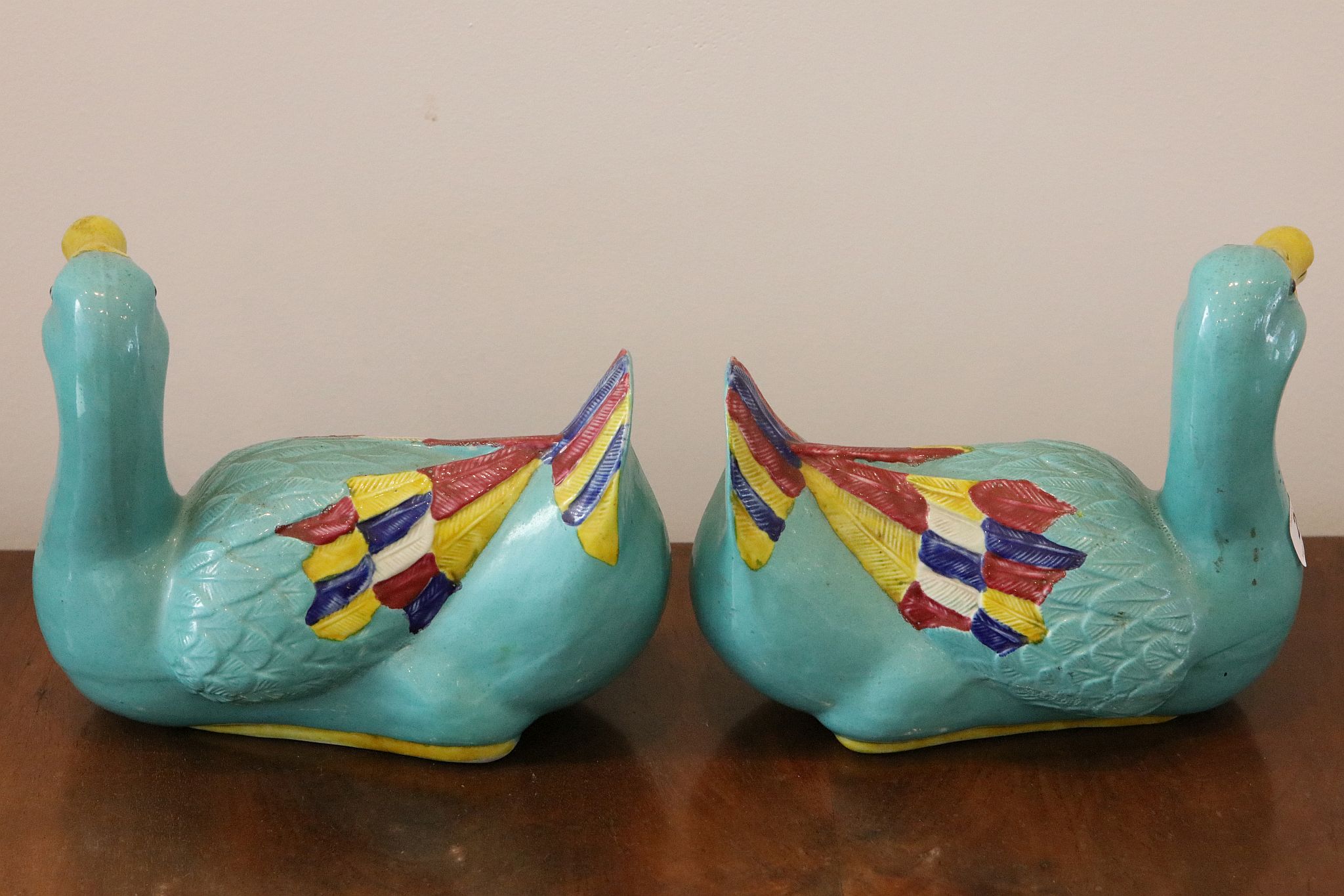 A twin pair of 20th century Chinese porcelain ducks, painted in Maiollica style, marks to legs, 23cm - Image 2 of 3