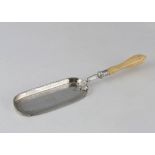 Antique Victorian Sterling Silver crumb scoop by John Taylor, London 1867. Of oval form with