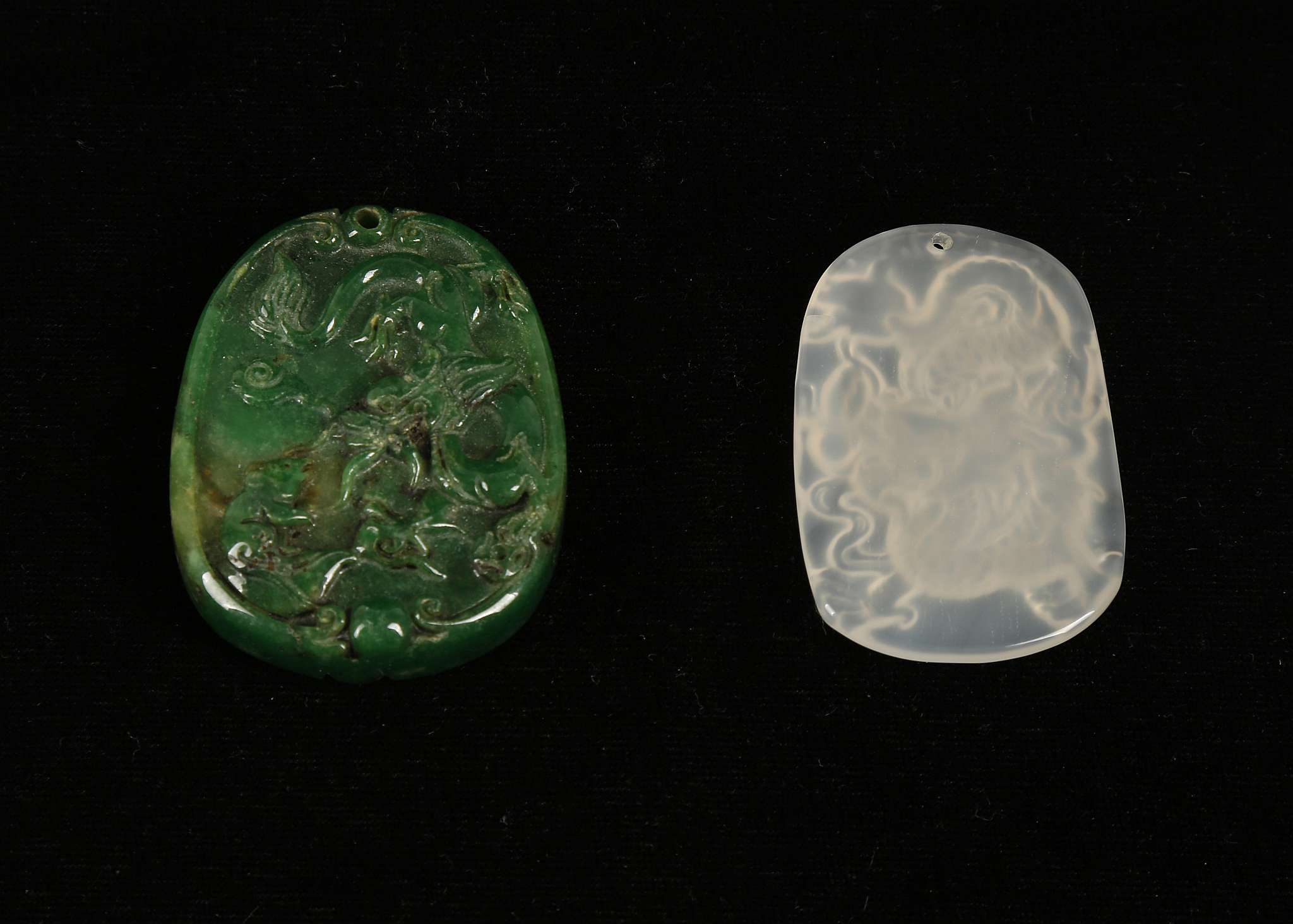 Two Chinese jade pendants; white with dragon, 5cm long, and spinach green with mouse and plants, - Image 2 of 2