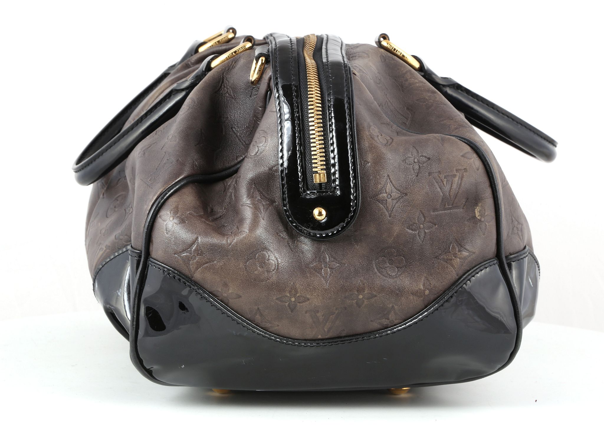 LOUIS VUITTON STEPHEN BOSTON HANDBAG, date code for 2006, embossed monogram leather with black - Image 9 of 12