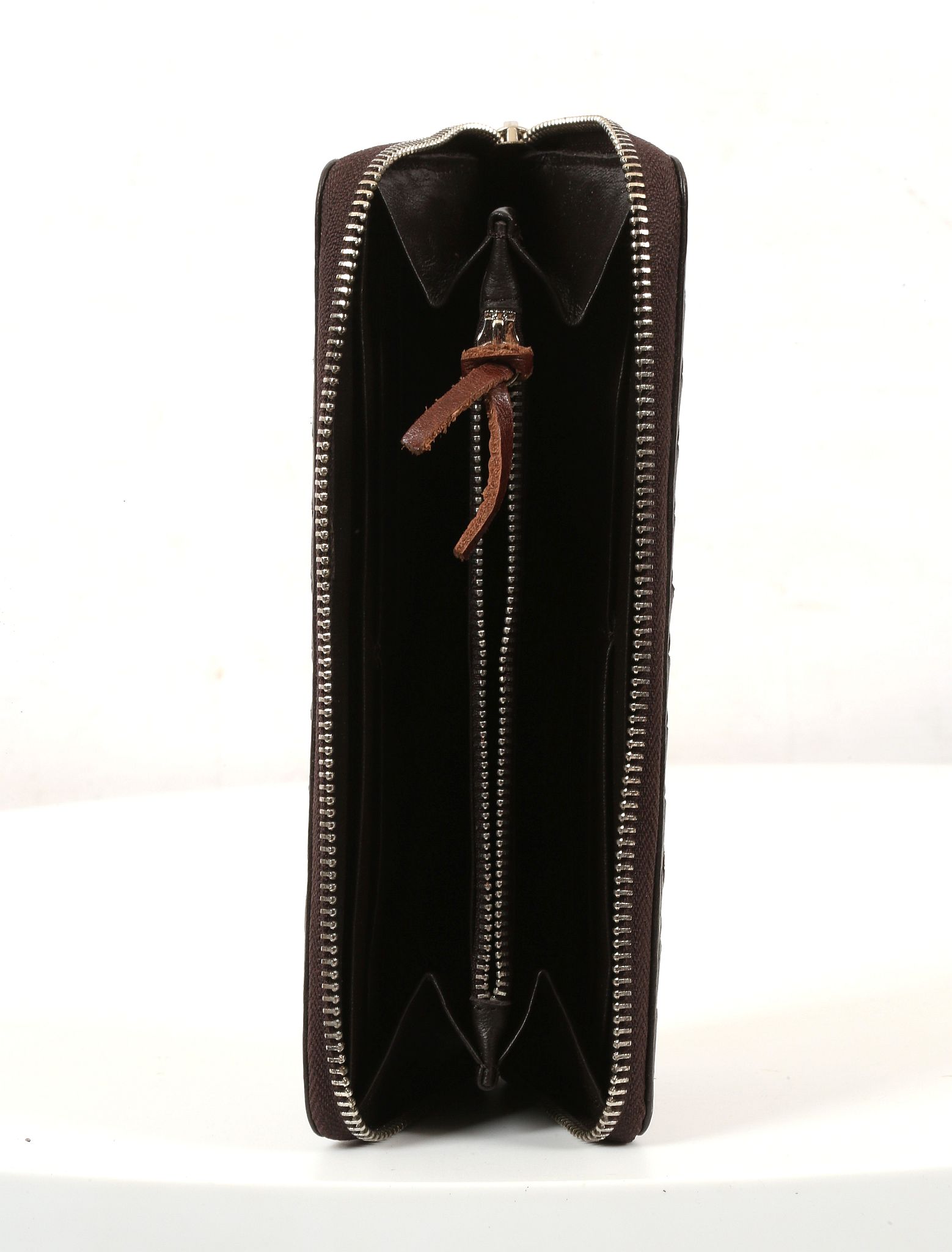 BOTTEGA VENETA PURSE, woven dark brown leather, 20cm wide, 10cm high - Image 3 of 8