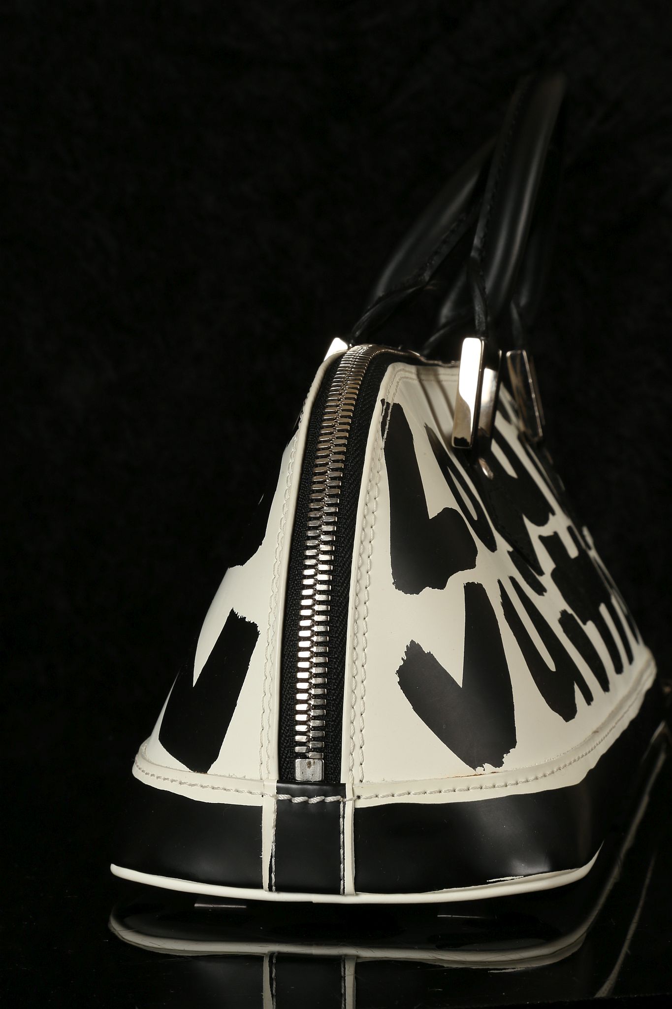 LOUIS VUITTON STEPHEN SPROUSE EAST/WEST ALMA BAG, date code for 2001, black and white graffiti - Image 6 of 14