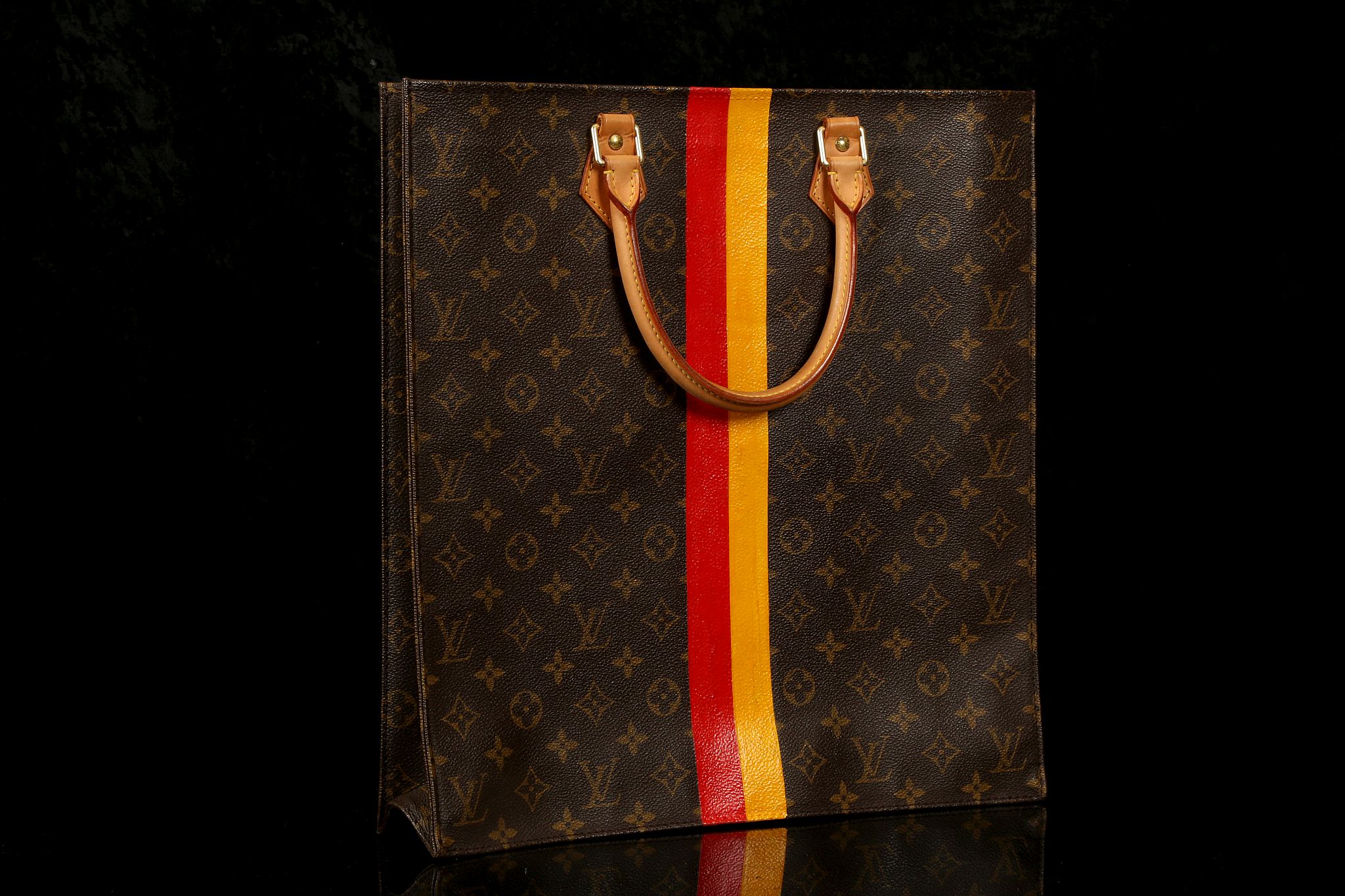 LOUIS VUITTON PLAT HANDBAG, date code for 2004, monogram canvas with leather trim and painted red - Image 2 of 16