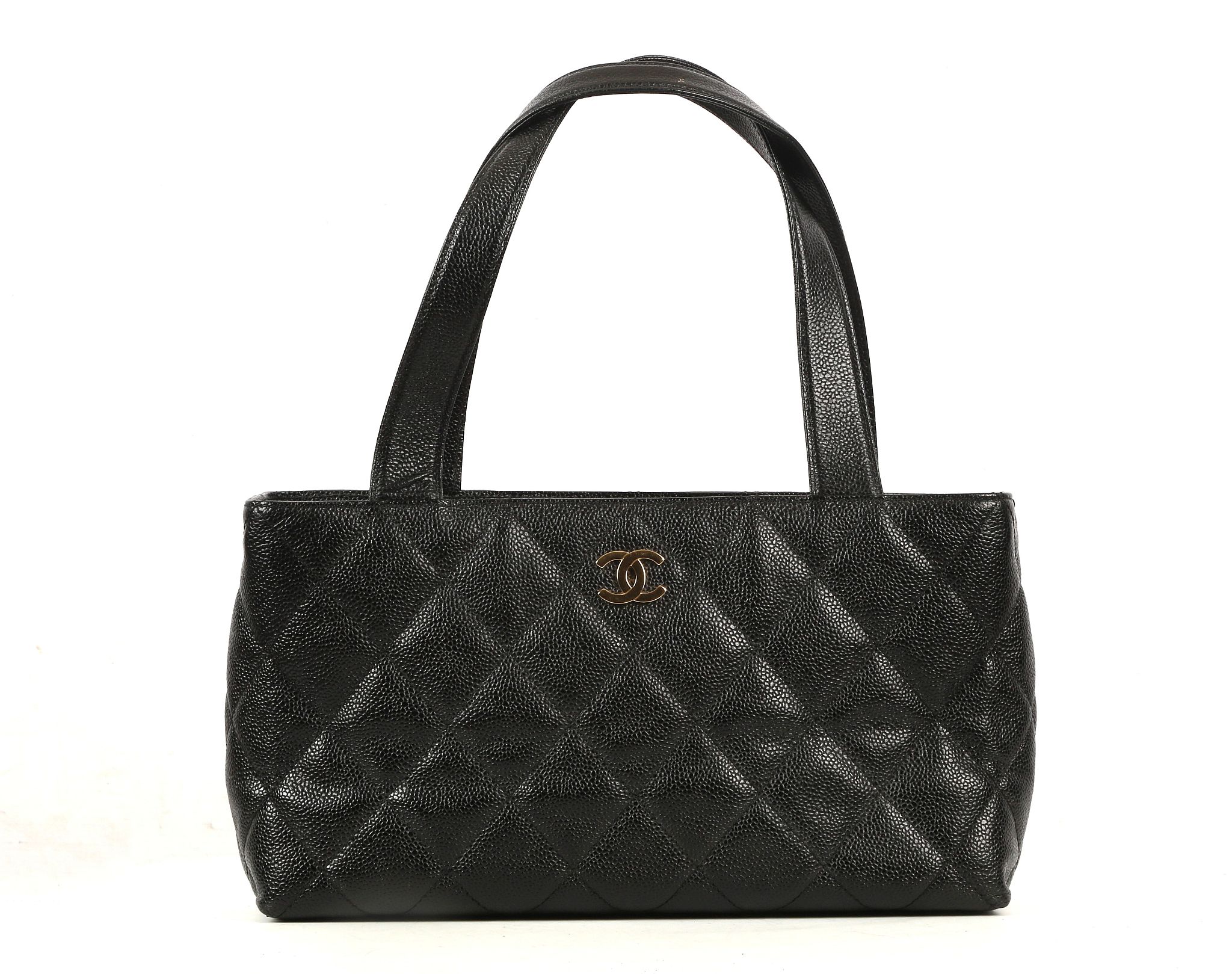 CHANEL VINTAGE EAST/WEST TOTE, early 1980s, quilted black caviar leather with gilt hard ware, 33cm