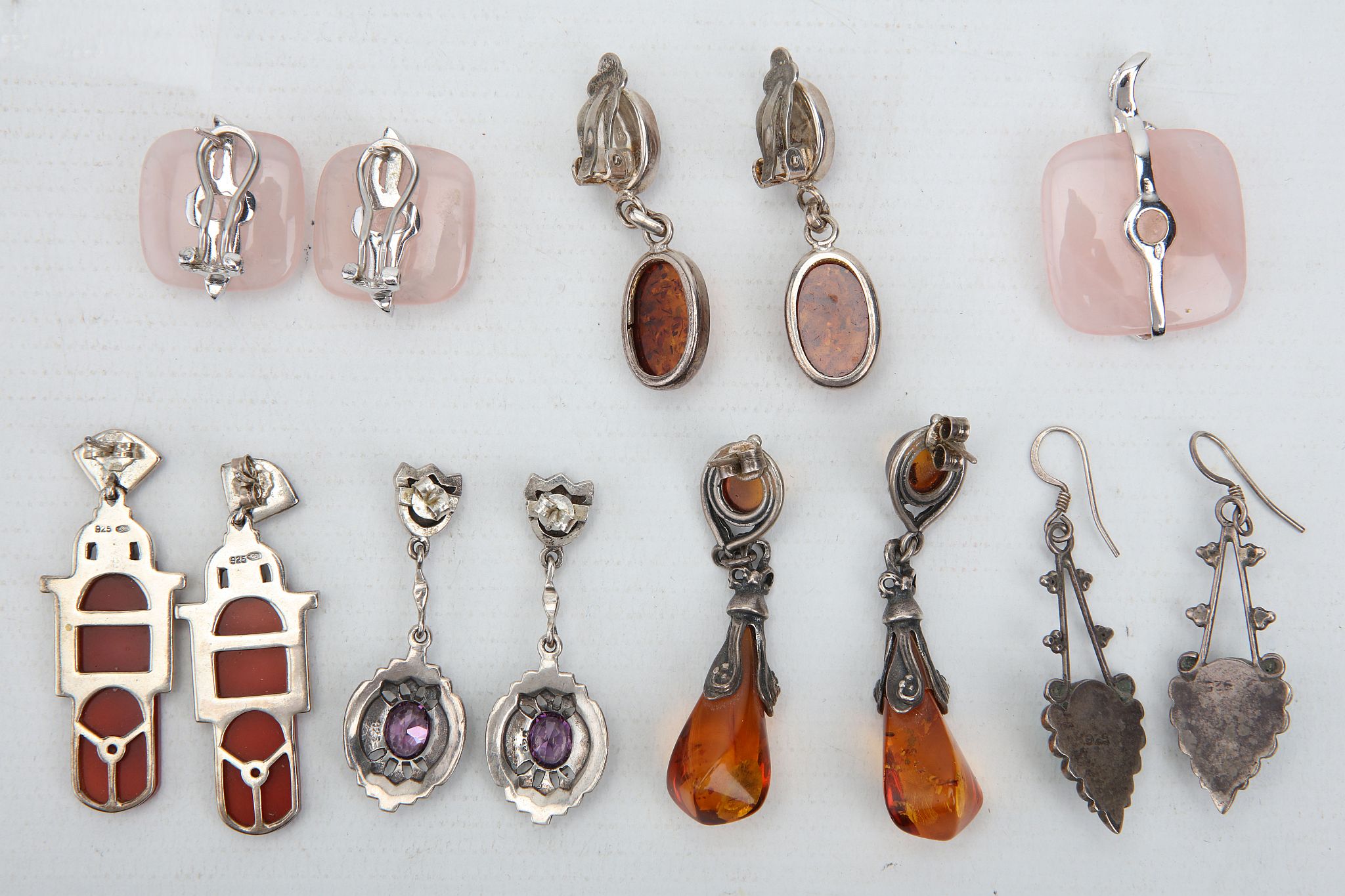 QUANTITY OF SILVER MOUNTED EARRINGS, to include a rose quartz pendant and earring set, a pair of - Image 2 of 2