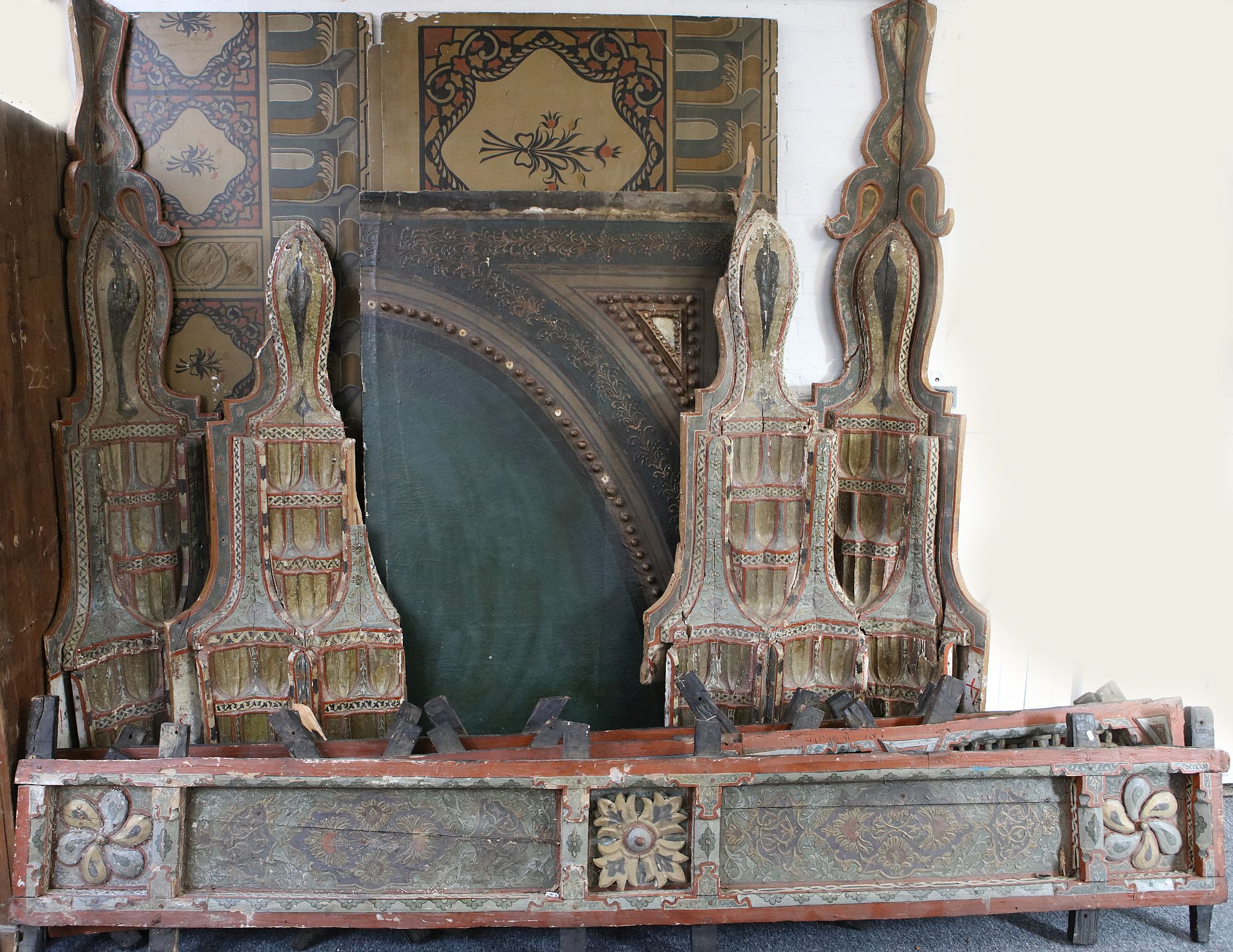A LATE 18TH / EARLY 19TH CENTURY SYRIAN (DAMASCUS) DECORATIVE INTERIOR / ROOM comprising various